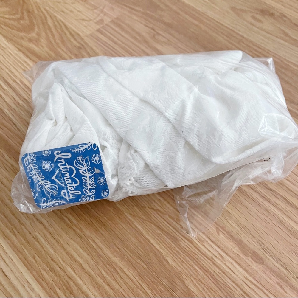 NWT Free People Velvet & Lace Bandeau Bodysuit - Picture 6 of 7